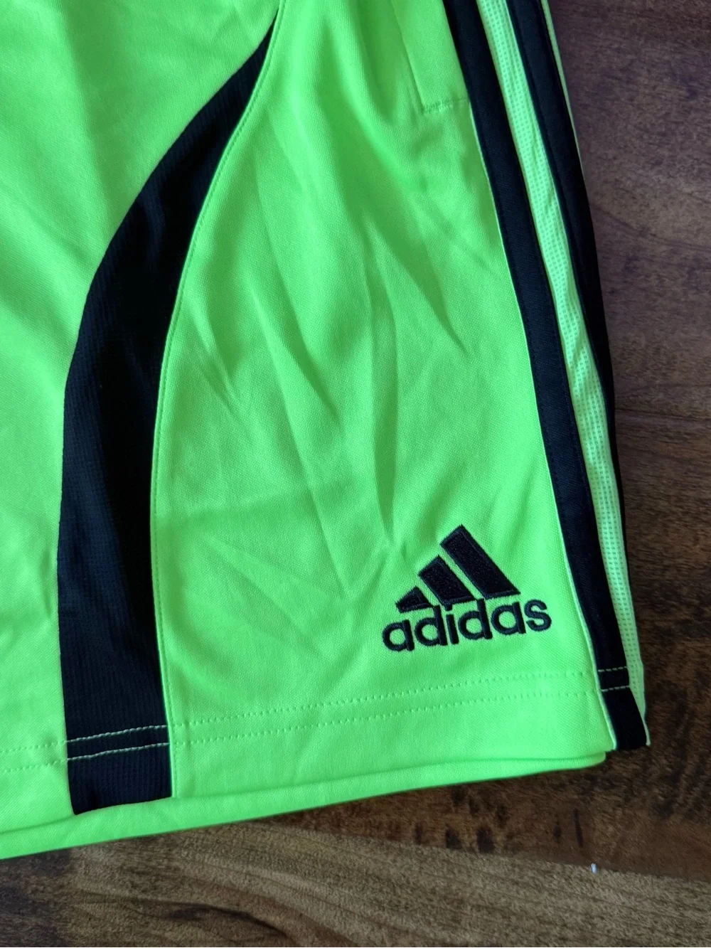 JW1349 adidas Teamgeist Adicolor Shorts Signal Green/Black Men's Size Medium NWT